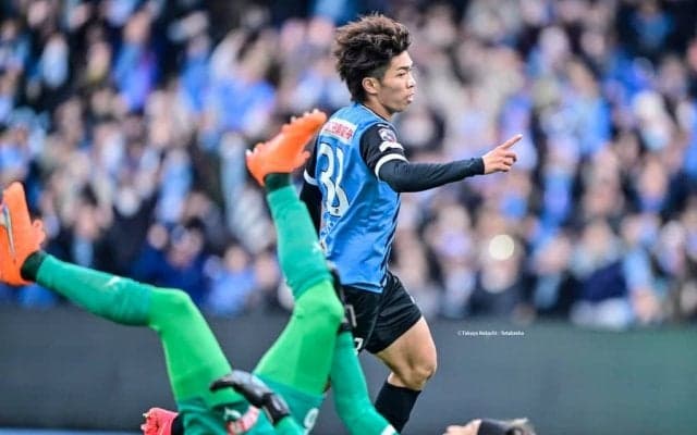 川崎FW宮代大聖が「イメージ通りでした」と胸を張るクロスで小林悠の得点をアシスト！ 自身の得点については「冷静にキーパーを見ながら蹴れました」