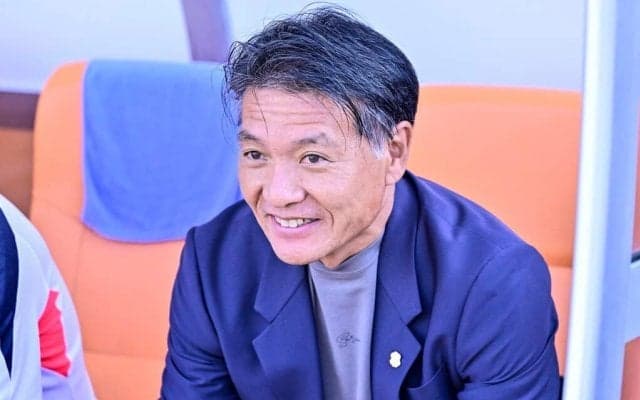 「泣いちゃうのポイチさんそっくり」昇格を決めたJ2磐田・横内監督がインタビューで「選手のことを思って涙」！「好きだなぁこういう監督」「人柄“も”最高」と絶賛続々