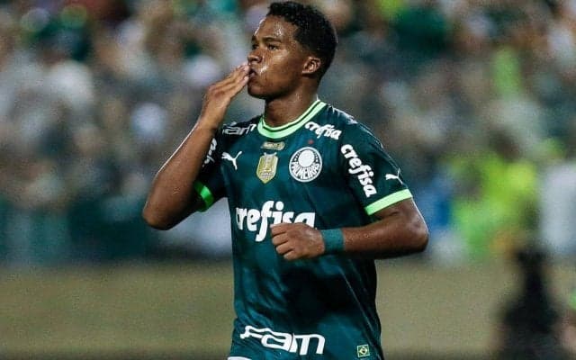 「めっちゃ昭和」「1970年代かと思った」ブラジル代表初招集の神童エンドリッキ、17歳らしからぬ風貌も話題「若いペレのよう」