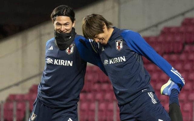 「イケメン仲良し２人組」伊東純也＆南野拓実の日本代表トレーニング姿が大反響！「夫婦じゃん」「ずーっと喋ってるやん」
