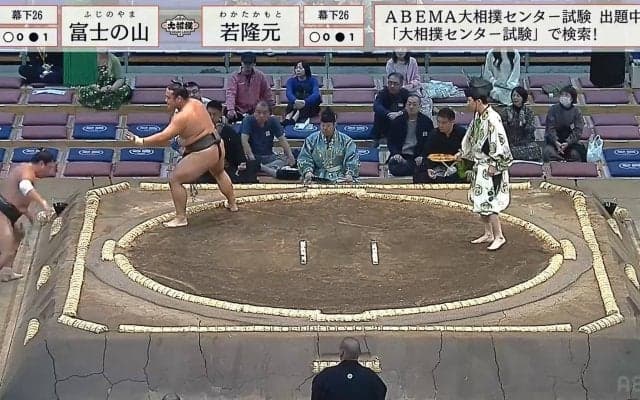 あ、そんなつもりじゃ…すいません ダメ押し気味に突いてしまった若手力士、相手を気づかう様子が好感度◎