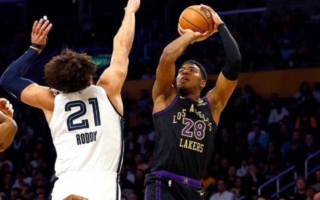 八村塁が23得点でレイカーズ3連勝に貢献…精度抜群ショットに豪快ダンクも披露