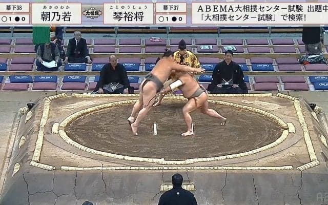 この跳躍、見覚えがある 幕下力士が見せた高い「八艘飛び」に“技のデパート”を思い出すファンが続出「牛若になった」「舞の海イズムでた」