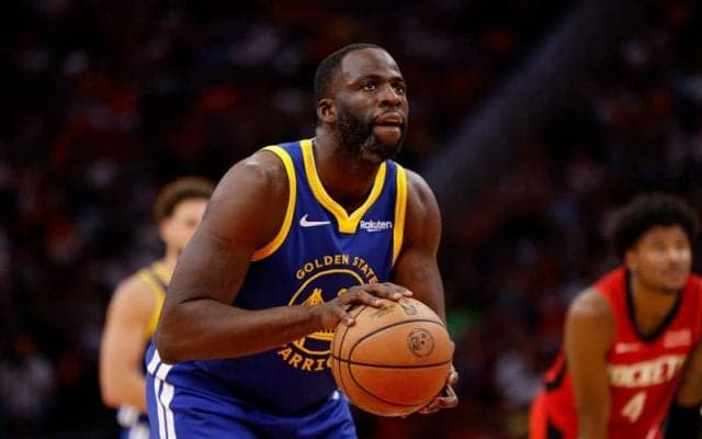 NBAがゴベアに“ヘッドロック”をかけたドレイモンド・グリーンへ5試合の出場停止処分