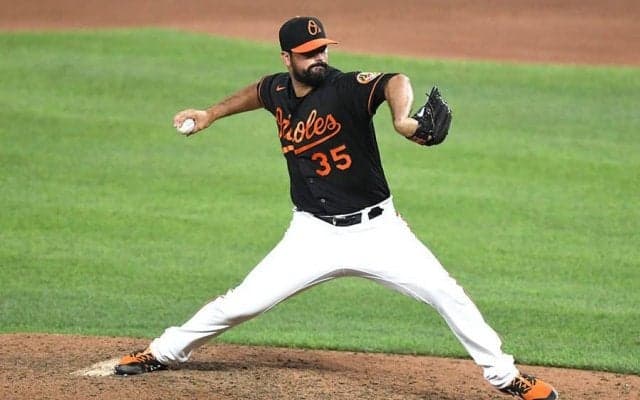 韓国で無双なのに…“格安”でメジャー復帰？　右腕は長期契約を「もらえそうにない」