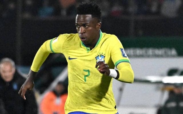 レアルにさらなる痛手か… ヴィニシウスがW杯南米予選で負傷交代、アルゼンチン戦出場に暗雲