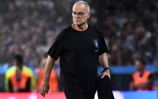 古巣アルゼンチンを封殺！歴史的勝利のウルグアイ、ビエルサ監督「チャンピオンを倒したものが王者、というわけではない」