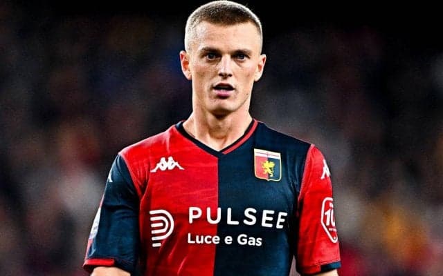 ジェノアがアイスランド代表MFグズムンドソンと2027年まで契約延長