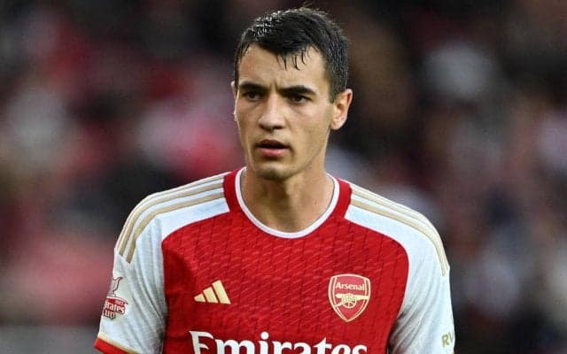 CB不足のローマ、1月の補強を画策… プレミアで燻るキヴィオルらが標的に