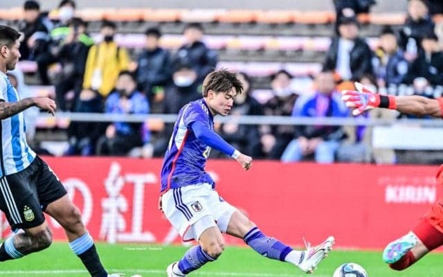 「Jすっ飛ばして海外行っただけあるわ」高校卒業後、即ドイツクラブ入団の怪物FW福田師王のU-22代表“デビュー2分弾”がお見事！「これは本物」「半端ないって！」の声