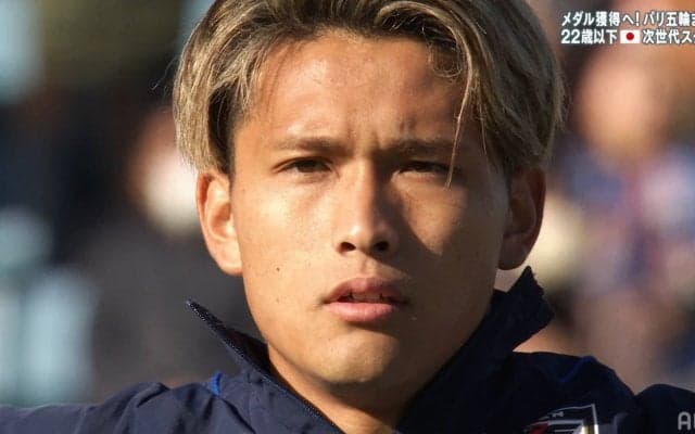 【Ｕ－22日本代表】松木玖生がノールックアシスト＆ジャンピングボレーで観衆を沸かせた瞬間！アルゼンチン戦の大活躍に「パスがエグい」「アクロバットすぎる」など絶賛続々