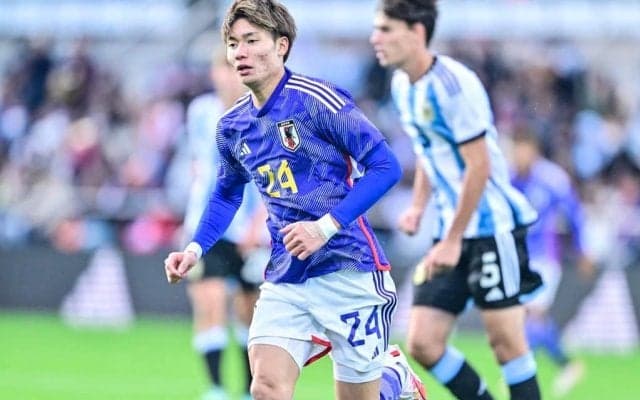 「魂が抜けたような表情しとる」日本に5失点目を喫した「U-22アルゼンチン代表監督の表情」にファン注目…福田師王のゴール直後にカメラが捉えた映像