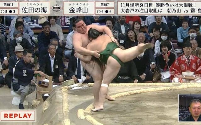 「大逆手じゃないのか」驚き続々 逆転に次ぐ大逆転劇！ 豪快決着に館内騒然