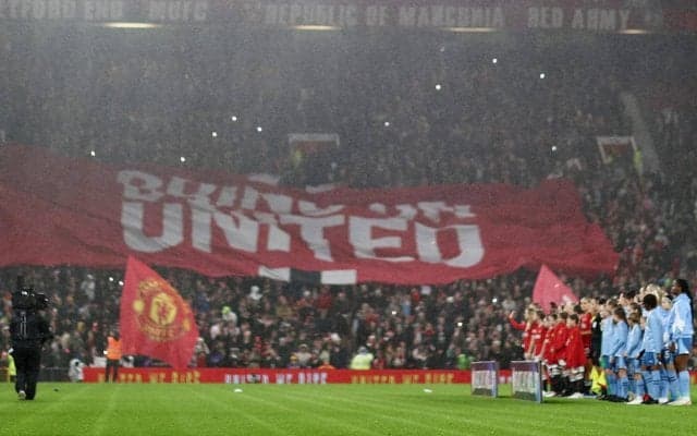 老朽化に直面するオールド・トラッフォード、4万人超え来場日本人対決の裏で天井の一部が落下か