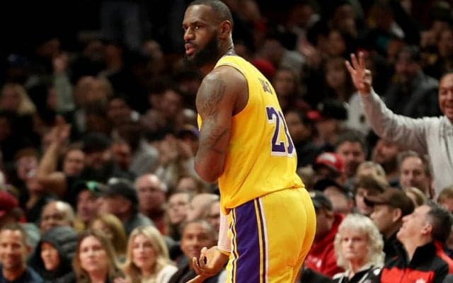 “キング”レブロン・ジェームズ、NBA通算39000得点に到達…3ポイントで節目の記録達成
