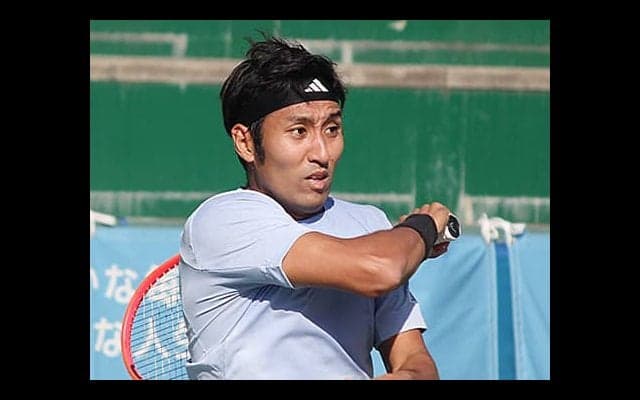  内山靖崇、逆転で横浜CH8強 