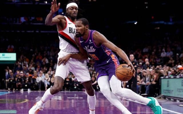 サンズがブレイザーズを下して4連勝…デュラントが31得点、渡邊雄太はケガのため2戦連続欠場