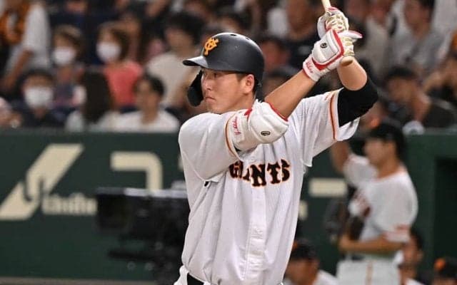 【巨人】今季大きく飛躍を果たした新55番、秋広優人のレギュラー定着に解消すべき「2つの課題」とは