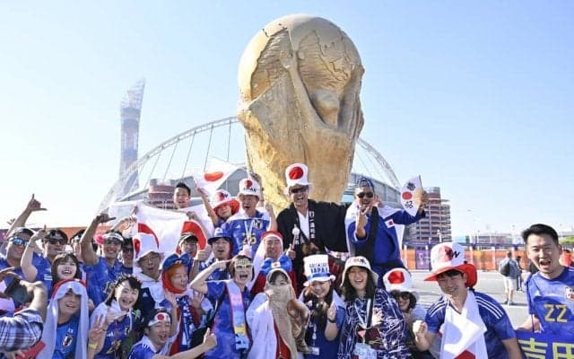 「何度見ても感動して鳥肌がたつ！」W杯公式が公開した、日本代表FWのカタール大会ドイツ戦で世界を驚かせた衝撃プレーが大絶賛！「この瞬間だけはマジでメッシと遜色ない」の声