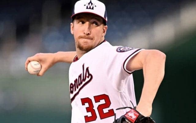 オファー高騰は不可避！ 山崎福也を逃した巨人も注目する20勝の怪腕に話題沸騰「日本から強い関心を受けている」