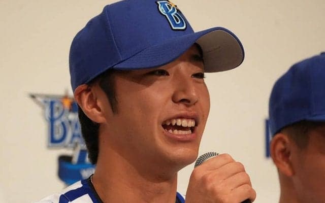 ハマスタ騒然…DeNAドラ1が「大物すぎる」　前代未聞の“熱唱”に衝撃「凄い逸材」