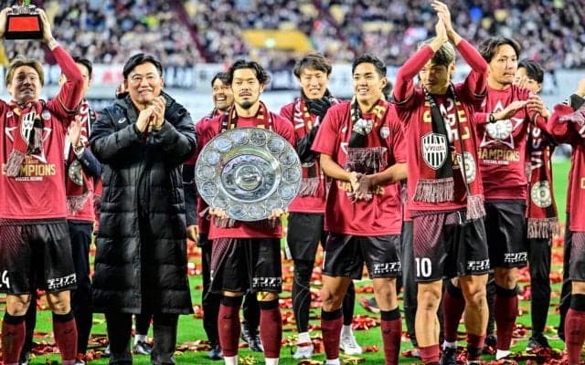 「全員好きな選手」ブンデスリーガ公式が「最高すぎる画像！！」で神戸のJ1優勝を祝福！「実質ザックジャパン」のメンバーに「強すぎ。笑」「そりゃ強いわ」と称賛の声