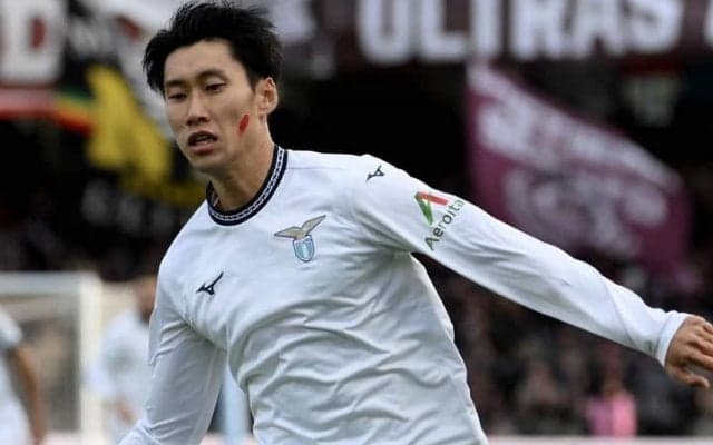 「堅苦しい部外者のよう」ラツィオで苦闘の鎌田大地を伊メディアは猛批判！ 独紙では早くも“蜜月”の古巣復帰説が