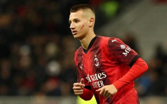 セリエA史上最年少デビューの15歳FWカマルダ、ミラン指揮官が起用の理由語る「フレッシュさも必要」