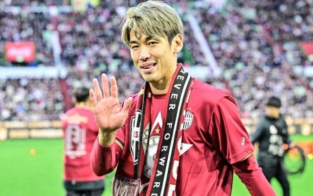 「豆まきのテンションでお酒かけててワロタｗ」J1神戸の優勝祝勝会で大迫勇也が、喜び満載で「お酒のまき方めっちゃいい」と話題に！「サコこんなんすんねや」と意外な一面を見せる