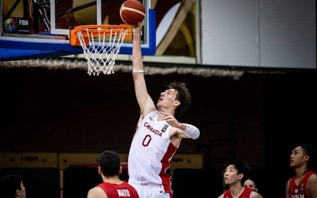 「2年後に間違いなく…」上原浩治氏が身長230センチ超の有望株と衝撃ツーショット公開