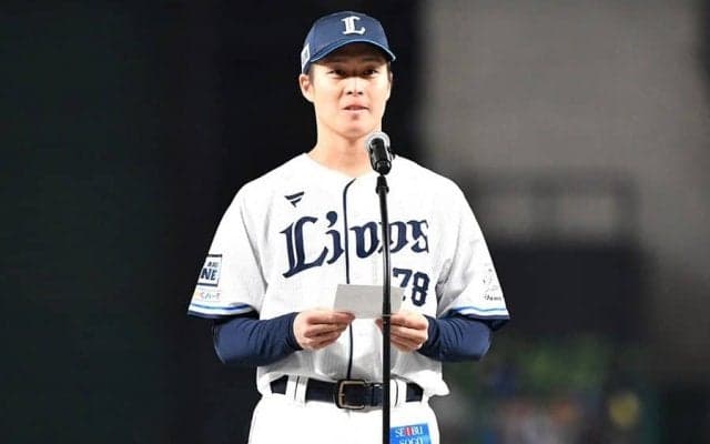 「妻の応援よろしく」引退セレモニーで“異例”懇願　晴れやかな引き際…涙の記念撮影