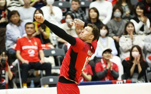 VリーグV1男子　サントリーが連勝で首位をキープ