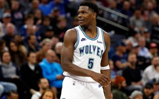 敵地でグリズリーズに快勝したエドワーズ「あそこのファンは静まり返っていた」