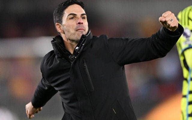 冨安健洋も見た！アーセナルのアルテタ監督が練習で誰よりもはしゃぐ姿にファンも反応「可愛い」「監督じゃなく選手に見える」