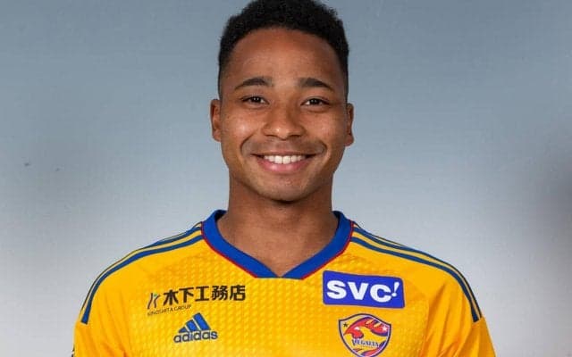 仙台が大卒ルーキーMFオナイウ情滋と契約更新「全力でピッチを駆け抜けます」