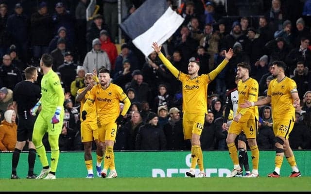 「言い訳はうんざり」「いい加減にしてくれ」相次ぐ誤審にウォルバーハンプトンの選手は不満爆発