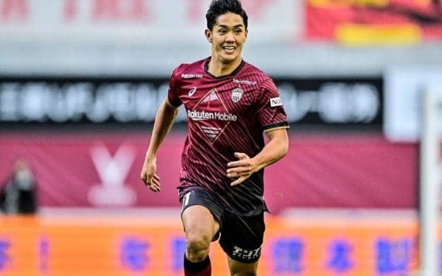 「ズッシリ重そう」「こんなの釣れるんですね！」J1神戸の武藤嘉紀が「漁師さんもびっくり」の“大物”を釣り上げる！「でかい！！」「刺身、何人前？」とファンも興奮