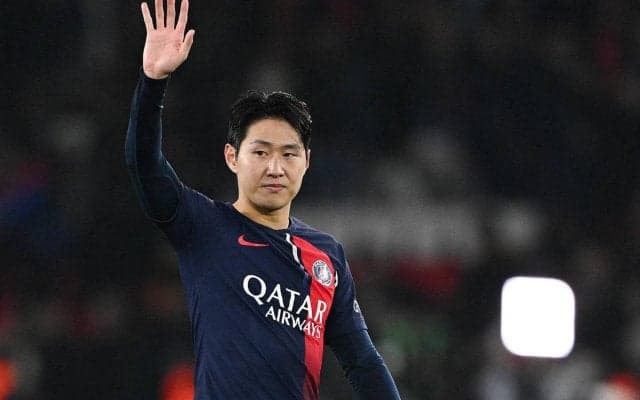 「これはクレイジーだ」「とっても可愛い」PSGが史上初の試み！ 韓国語のユニフォームを試合で着用、イ・ガンインのおかげで韓国で人気急上昇中「素晴らしい取り組み」