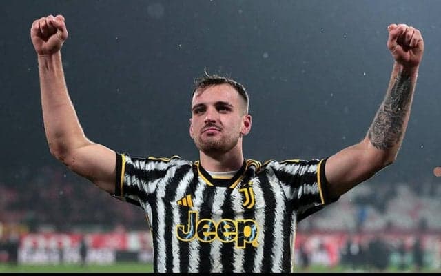 ラビオが1G1A、後半ATに同点弾被弾も直後のガッティ弾で曲者モンツァを退けたユベントスが暫定首位浮上【セリエA】