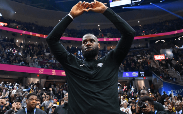 「何よりも家族が大切」レブロンが“息子のデビュー観戦”のためNBA欠場の可能性