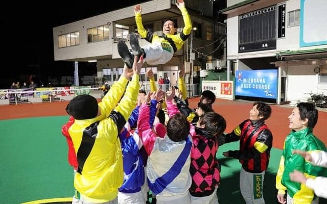 【岩手競馬】木村暁騎手引退セレモニー…「長いようで短い騎手生活でした」