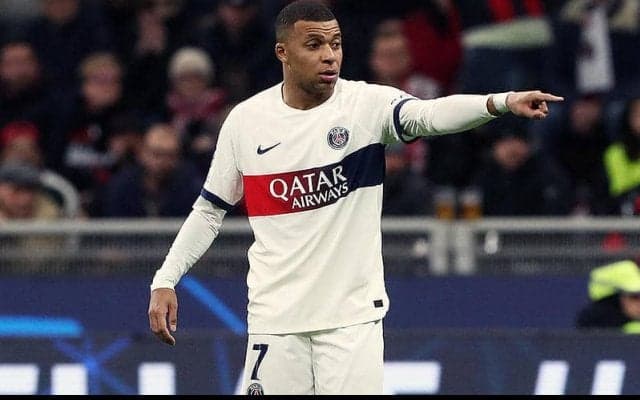 ドンナルンマ序盤退場のPSG、新天地デビューGKテナス奮闘でムバッペ弾守り抜きリーグ7連勝【リーグ・アン】