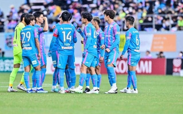 「1stユニかっこいい!!」「アウェイが個人的にはかなり好み！」J1鳥栖の来季ユニフォームに好感広がる！「このメンツは移籍しないんだろうなぁ」とモデル人選にも注目集まる