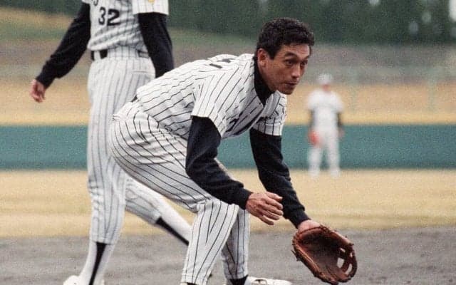 岡田彰布の代打交代に真弓明信は「事情を説明しにいかなあかんよ」とコーチに詰め寄った