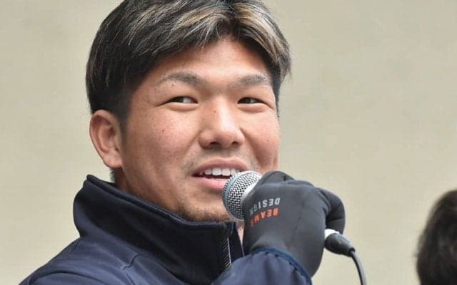 オリ頓宮、決意の新ポーズ宣言　寒空でも熱気…3連覇余波でテーマパークに約3000人