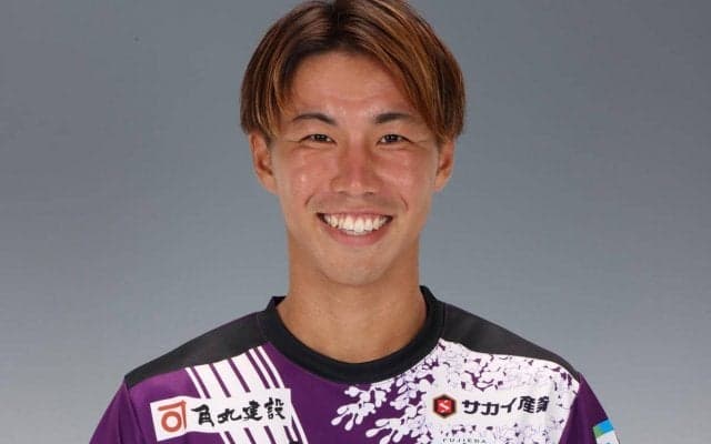 藤枝が今季期限付き移籍していたFW西矢健人をFC大阪から完全移籍で獲得、自身を救ってくれたFC大阪には「本当に感謝の気持ちでいっぱい」