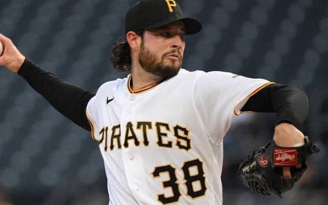 日ハム移籍決定的報道も出ていた助っ人を広島が獲得！ 海外メディアが日韓争奪戦を伝えたハッチとは何者か？