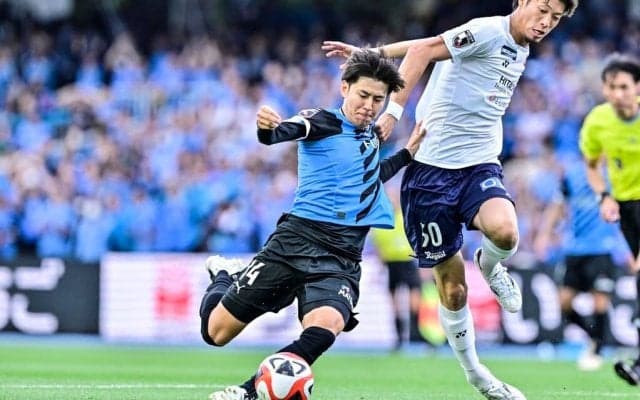 リーグの将来のために期待したい「ヨーロッパと反対」の「ポゼッション志向」【Jリーグの2023年を振り返る】(2)