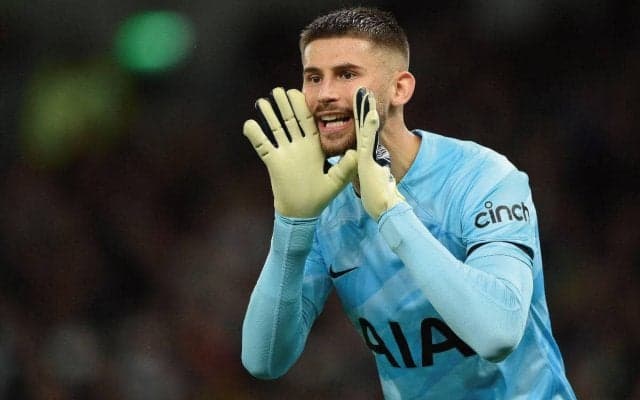 敵地で欧州王者と劇的ドロー！ トッテナムの守護神ヴィカーリオが感謝を寄せるは…「旅するファン #COYS」