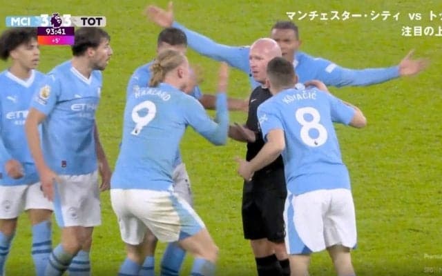 新たな誤審？「審判ふざけんなよ！」「マジで何してんの…」 怪物・ハーランドもペップもブチギレ！ 物議を醸す“謎ジャッジ”に大ブーイングの嵐が吹き荒れる瞬間